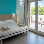 Est Pensión 4*