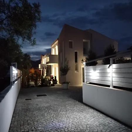 Est Guest house